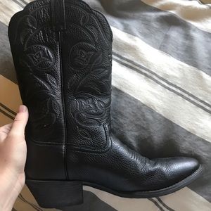 Black cowboy boots